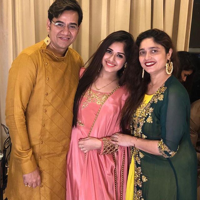 Jannat Zubair Rahmani parents