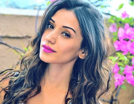 Heli Daruwala Age, Family, Biography, Career