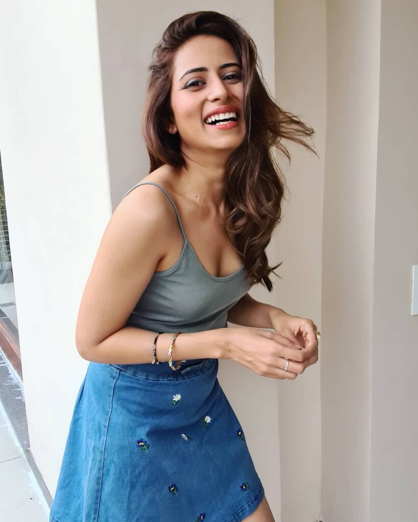 Sargun Mehta Age, Husband, Biography, Movies