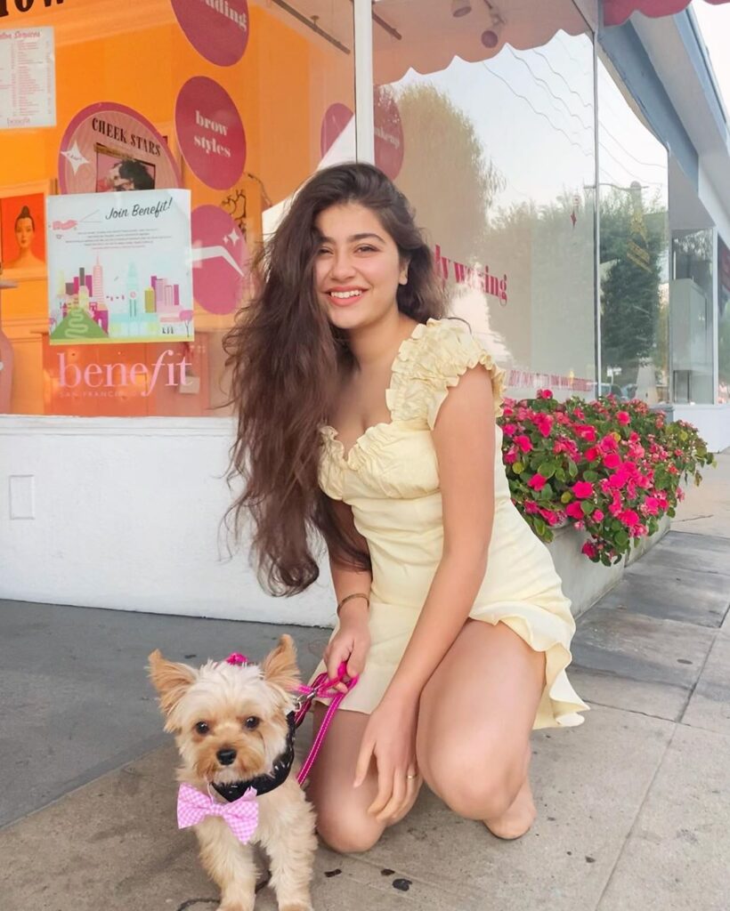 Aditi Bhatia Height