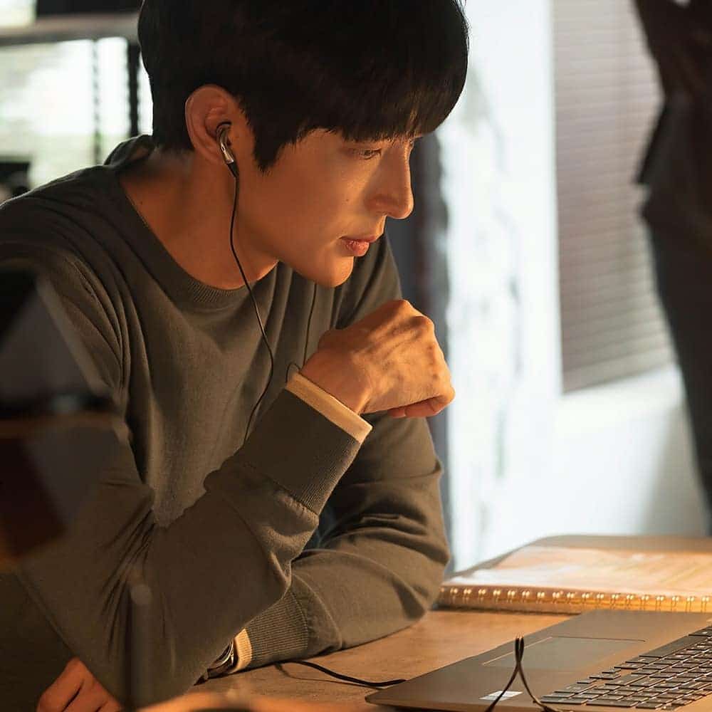 Lee Joon-gi Biography, Shows, Family, Relationships