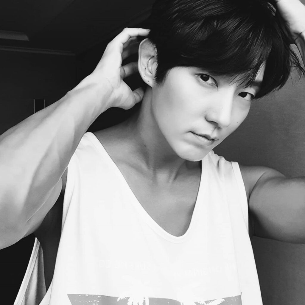 Lee Joon-gi Biography, Shows, Family, Relationships