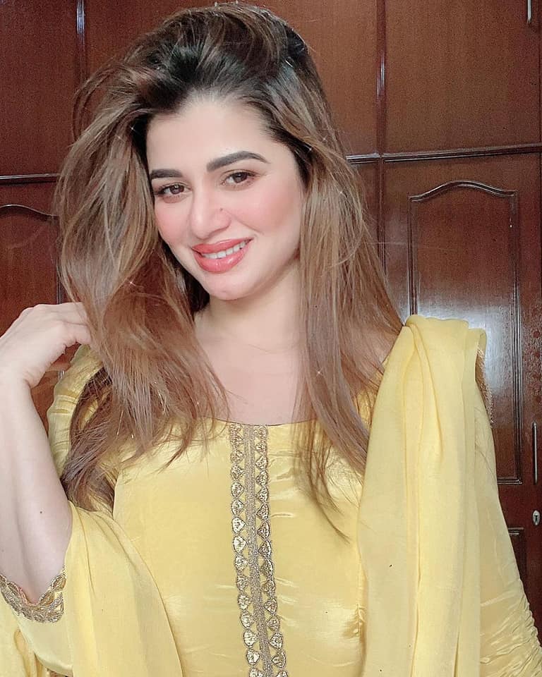 Kainaat Arora Age, Instagram, Movies, Biography