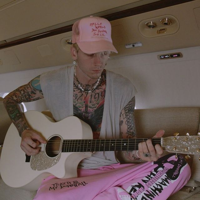 Machine Gun Kelly Biography, Machine Gun Kelly Wikipedia, Machine Gun Kelly wiki bio